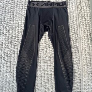 Under Armour Black Compression running tight